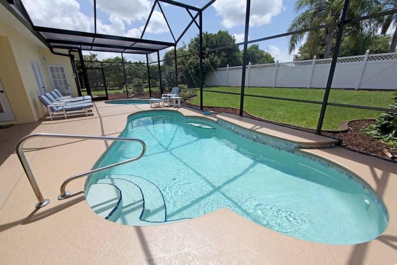 Why Pool Cages Fail in Florida